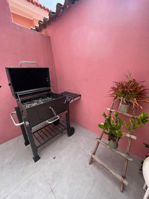Luxury Artistic Digital Nomad Getaway W/ Terrace Lejlighed Lisboa Eksteriør billede