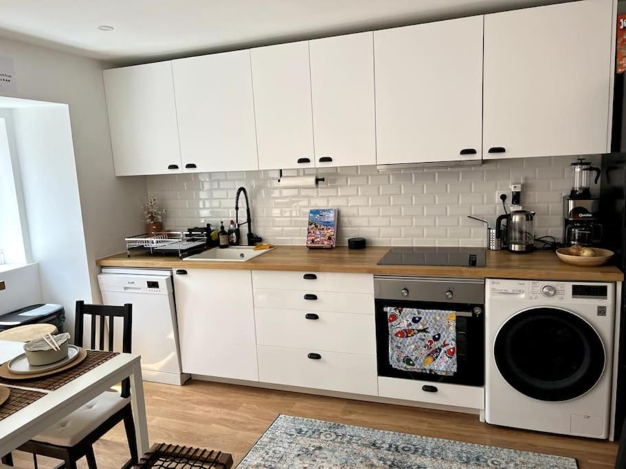Luxury Artistic Digital Nomad Getaway W/ Terrace Lejlighed Lisboa Eksteriør billede