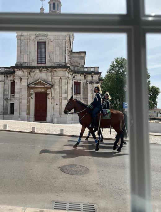 Luxury Artistic Digital Nomad Getaway W/ Terrace Lejlighed Lisboa Eksteriør billede