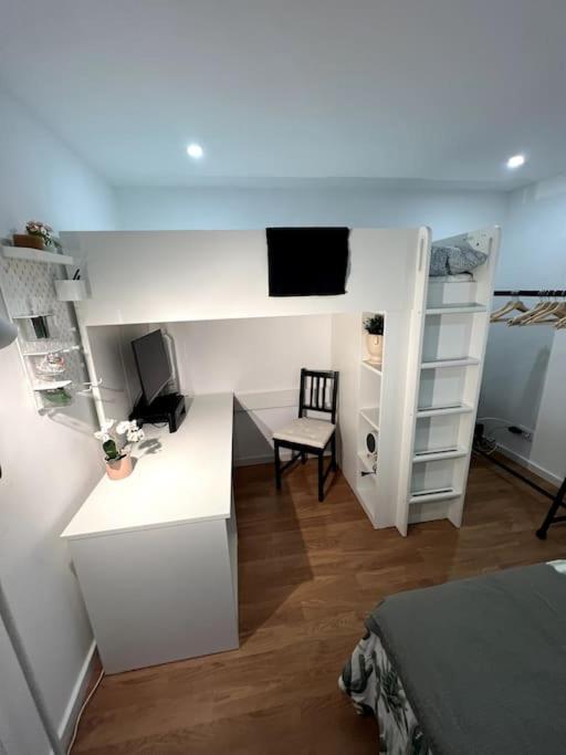 Luxury Artistic Digital Nomad Getaway W/ Terrace Lejlighed Lisboa Eksteriør billede