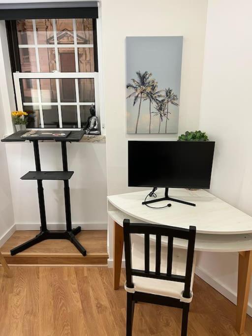 Luxury Artistic Digital Nomad Getaway W/ Terrace Lejlighed Lisboa Eksteriør billede